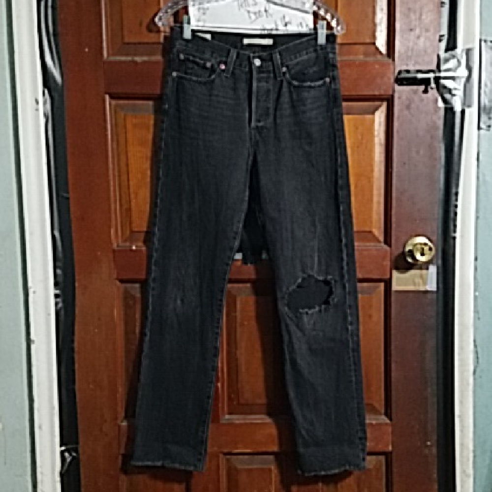 Levi's Women's Wedgie Straight Black Distressed,  Size:27, Inseam:30